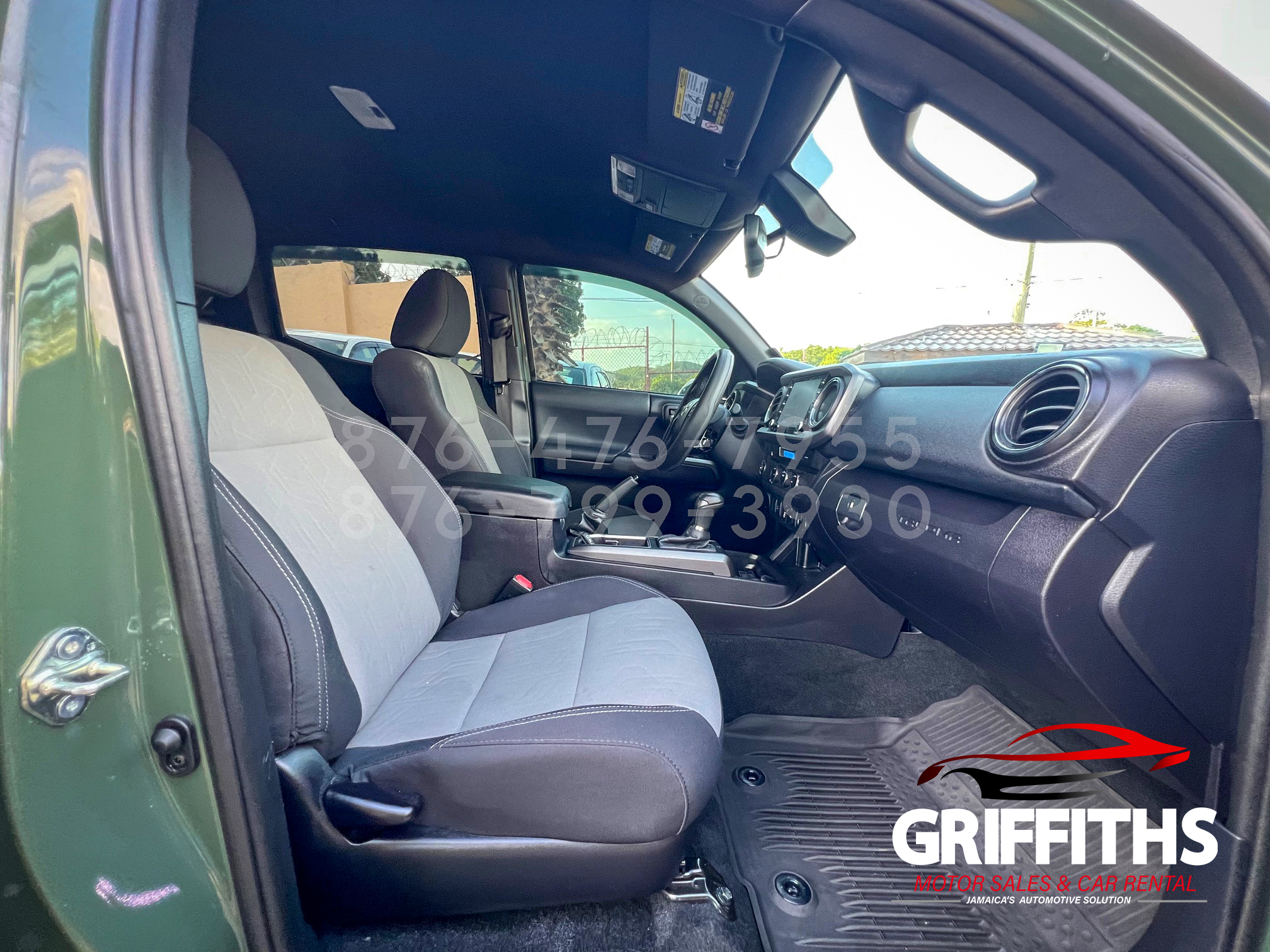 Vehicle Image 14